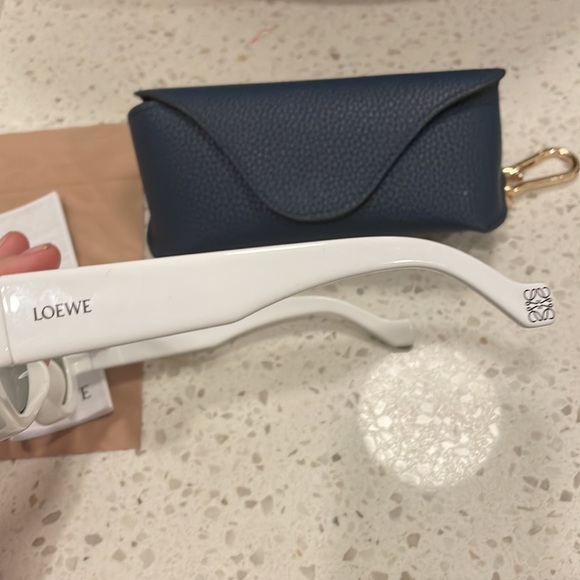 Loewe Paula Ibiza Sunglasses white and mirrored w gift bag all collateral - Picture 5 of 9